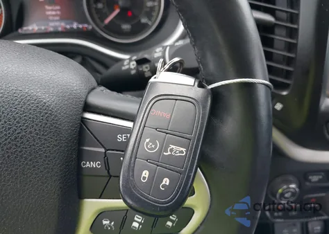 2014 Jeep Cherokee Trailhawk z USA, uszkodzony, nr VIN 1C4PJMBS5EW161434